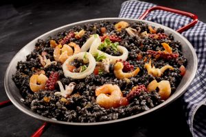 repas traditionnel riz noir