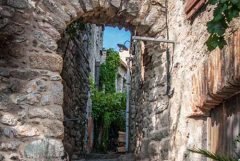 Portique patrimoine architectural Sud France Occitanie