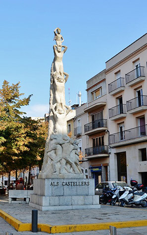 monument castell tradition