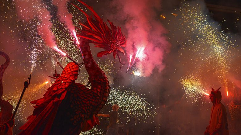 correfocs dragons feu d'artifice