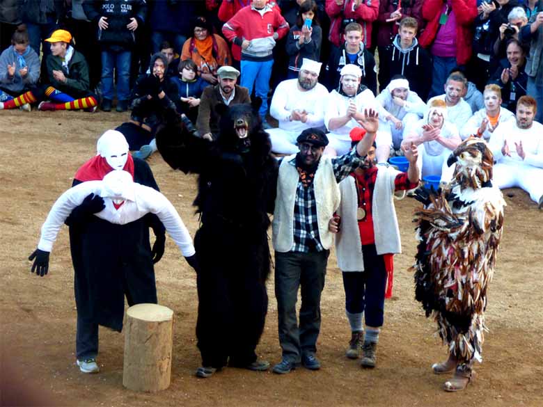 fete de l'ours saint laurent de cerdans