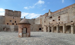 Place_d'Armes_Salses-le-Château