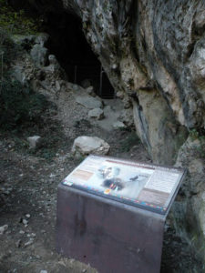 Villefranche grotte Fuilla