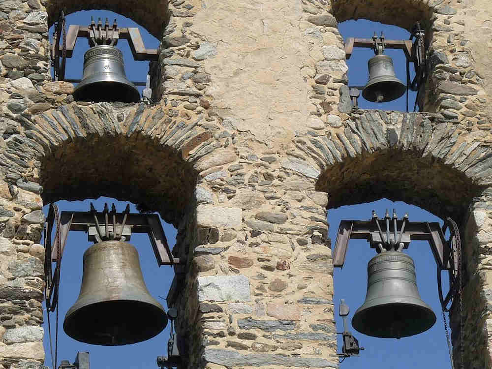 cloches eglise formiguères Pays catalan