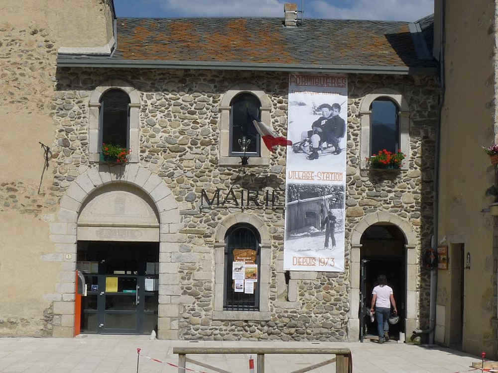 batiment mairie formigueres catalogne