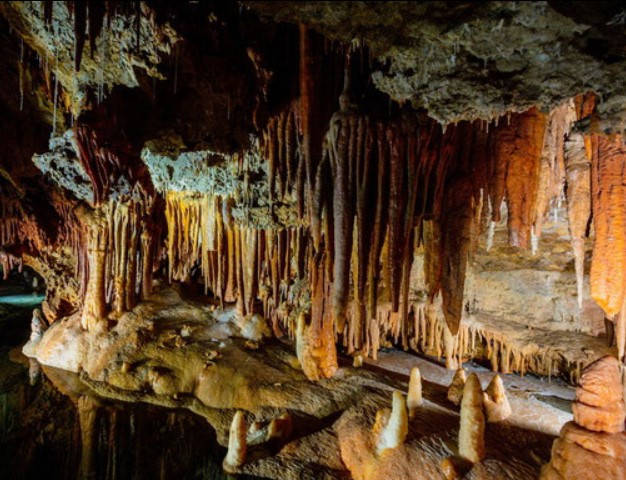 grotte à découvrir occitanie activité vacances