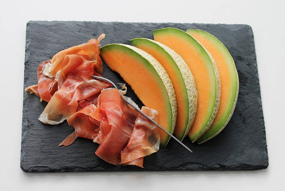 assiette melon jambon tranche