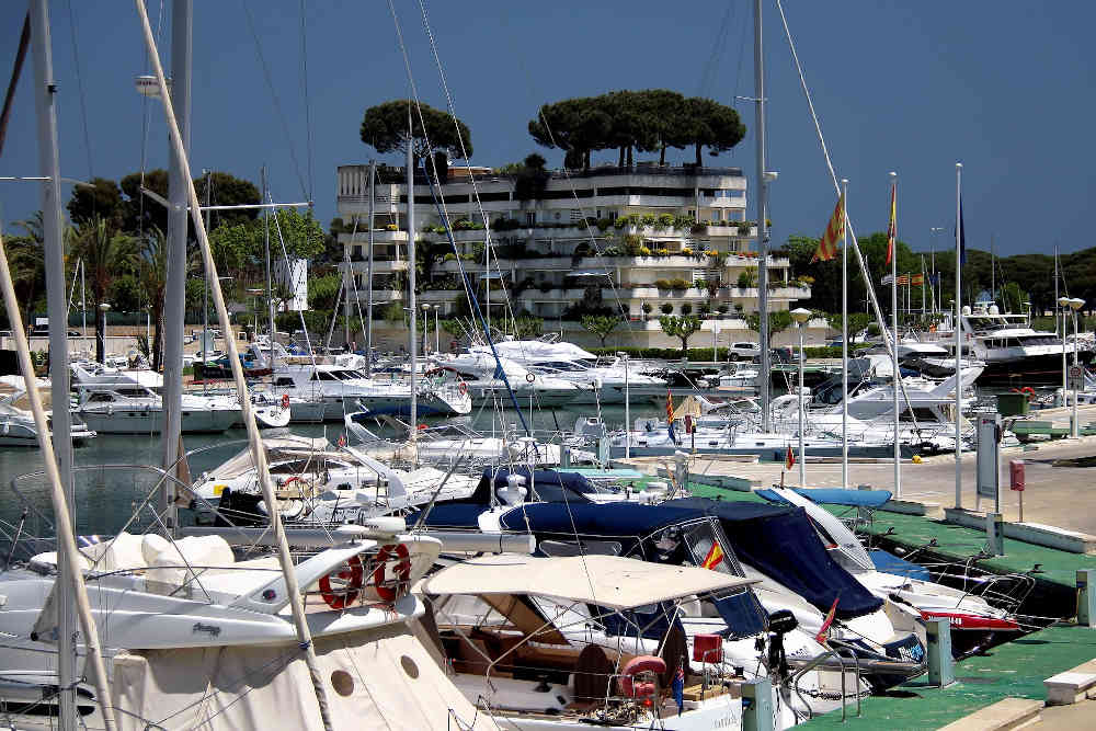 vacances méditerranée catalogne port