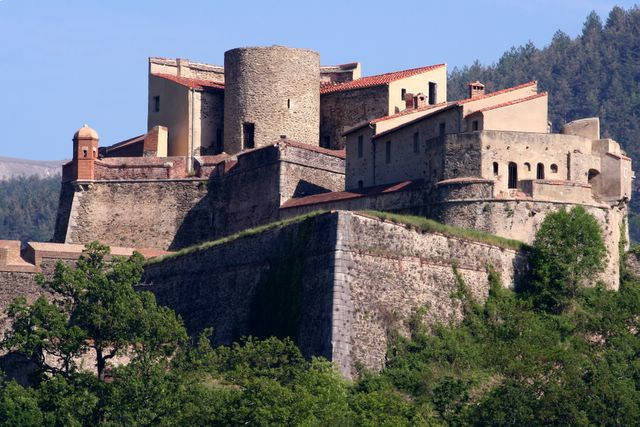 pays catalan pyrénées orientales médiéval patrimoine