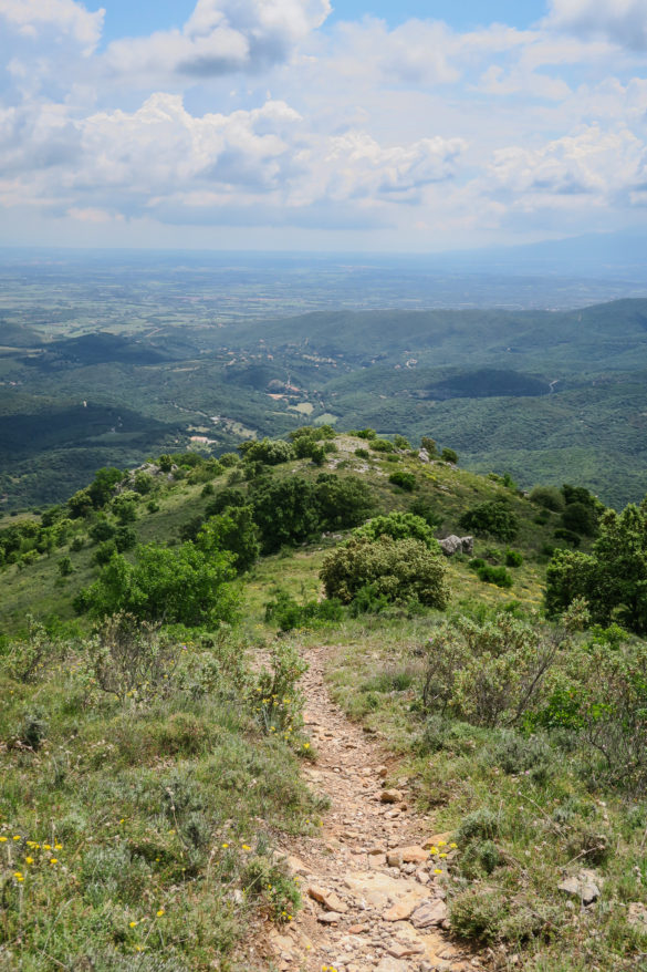 mont helena aspres thuir kikimagtravel