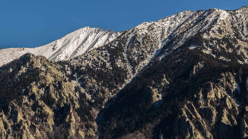 Panorama sur la Massif du Canigou depuis la Tour de Goa