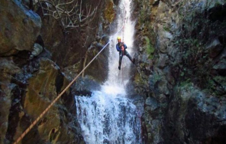 Canyoning en eaux chaudes – Niveau I (2h30)