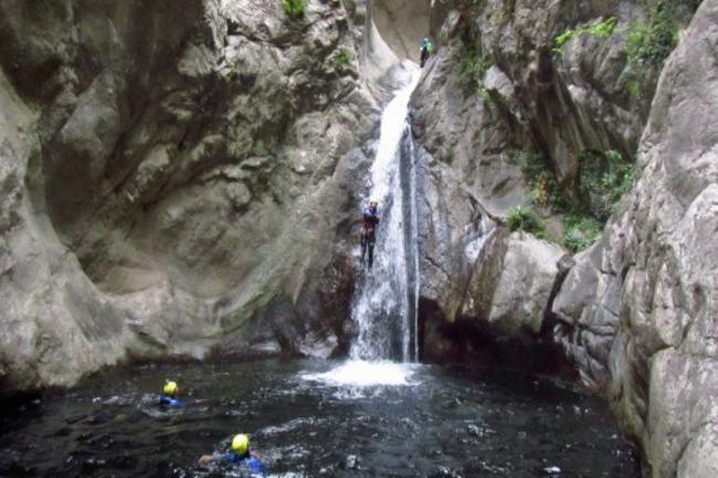 canyoning nature activité aquatique arrière-pays