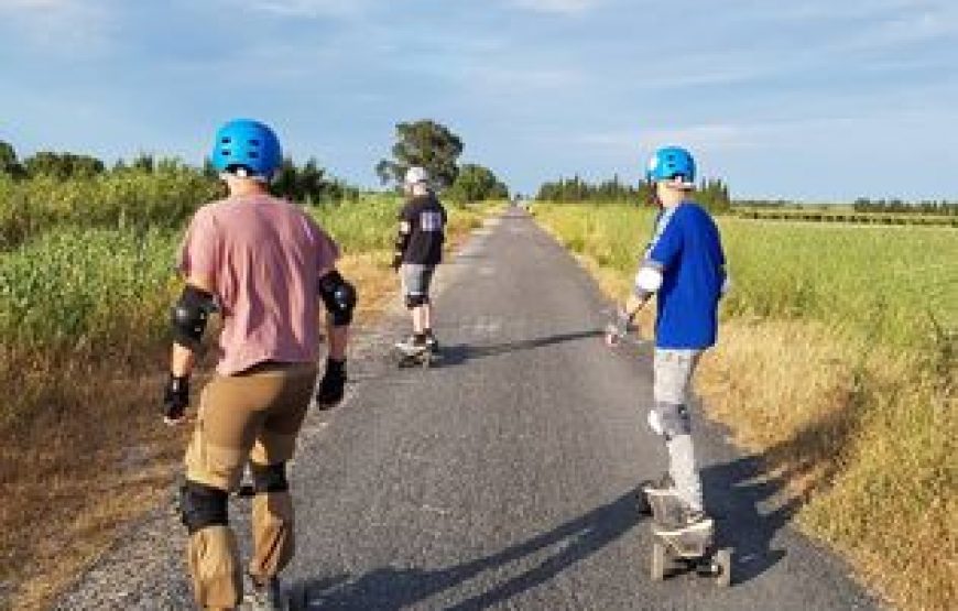 Balade entre fleuve et champs en Skate Électrique