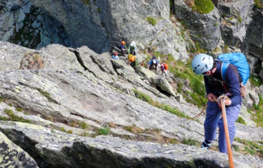 Escalade en falaise à Casteil