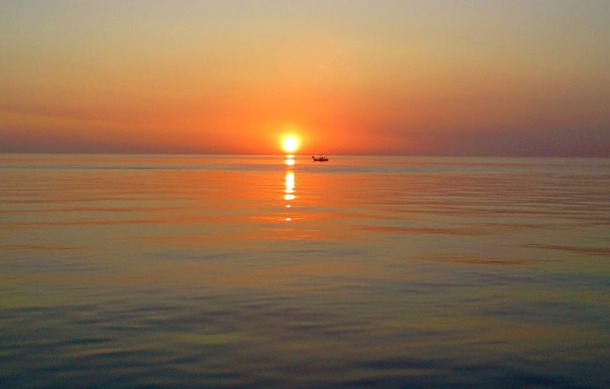 Balade en bateau : Cap sur le coucher de soleil depuis la mer à Argelès !
